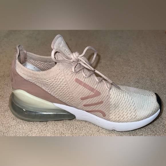 Nike Air Max 270 Sneakers - Picture 3 of 9